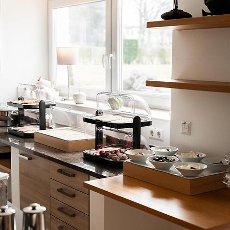 Hotel Vier Jahreszeiten Therme & Kliniken Bad Krozingen Naehe Freiburg & Schwarzwald Ideal Fuer Wellness Kur & Business Ausfluege 24H Check In- Wlan & Parken Gratis ภายนอก รูปภาพ