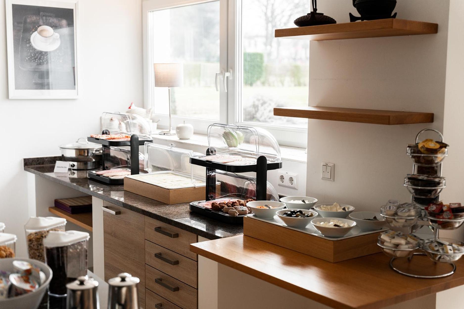 Hotel Vier Jahreszeiten Therme & Kliniken Bad Krozingen Naehe Freiburg & Schwarzwald Ideal Fuer Wellness Kur & Business Ausfluege 24H Check In- Wlan & Parken Gratis ภายนอก รูปภาพ