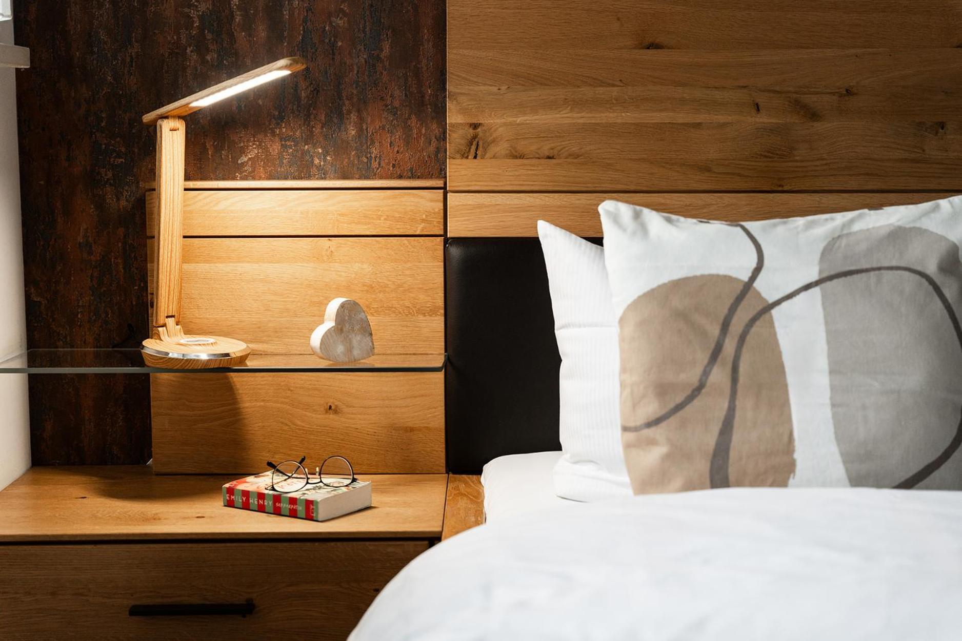 Hotel Vier Jahreszeiten Therme & Kliniken Bad Krozingen Naehe Freiburg & Schwarzwald Ideal Fuer Wellness Kur & Business Ausfluege 24H Check In- Wlan & Parken Gratis ภายนอก รูปภาพ