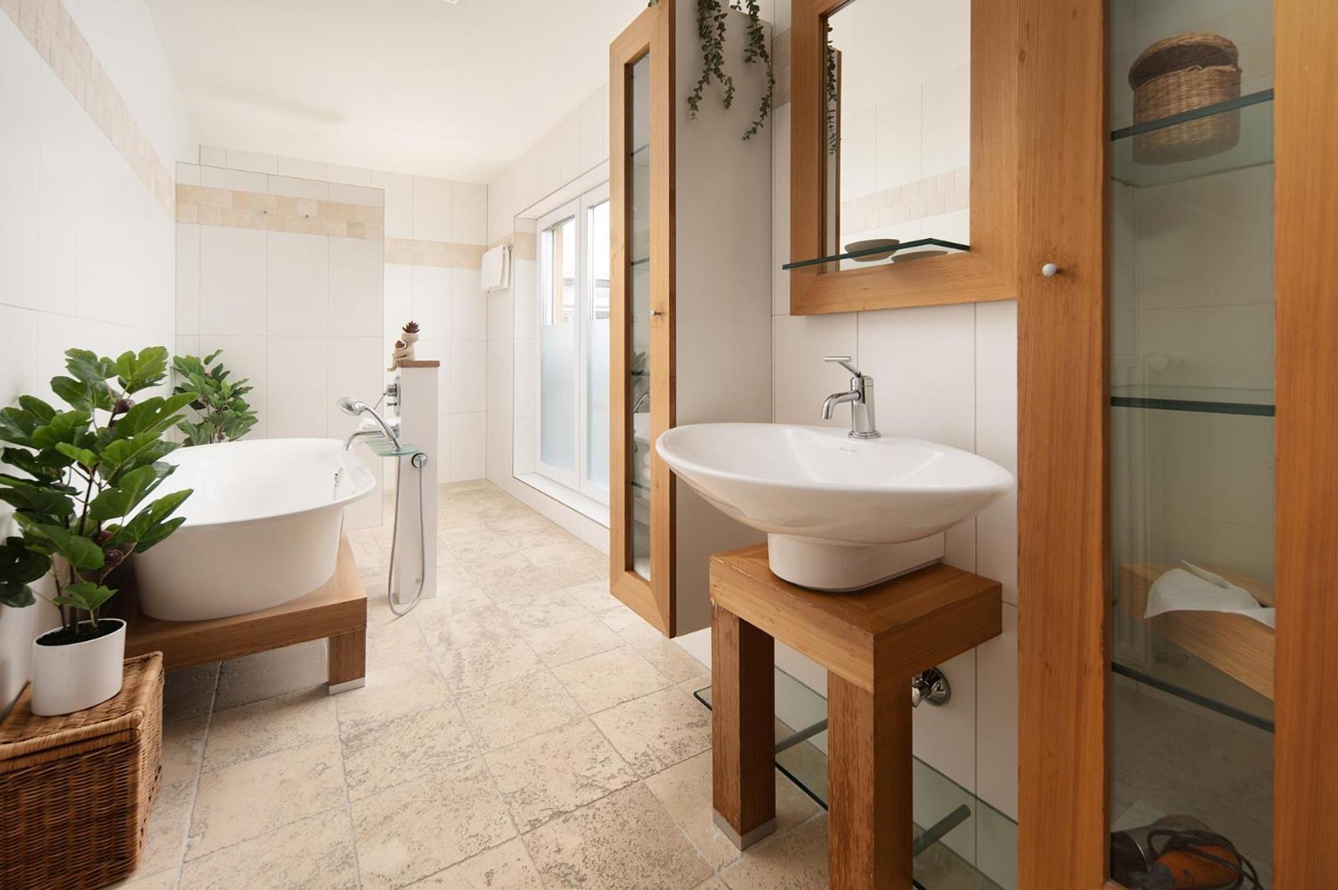 Hotel Vier Jahreszeiten Therme & Kliniken Bad Krozingen Naehe Freiburg & Schwarzwald Ideal Fuer Wellness Kur & Business Ausfluege 24H Check In- Wlan & Parken Gratis ภายนอก รูปภาพ