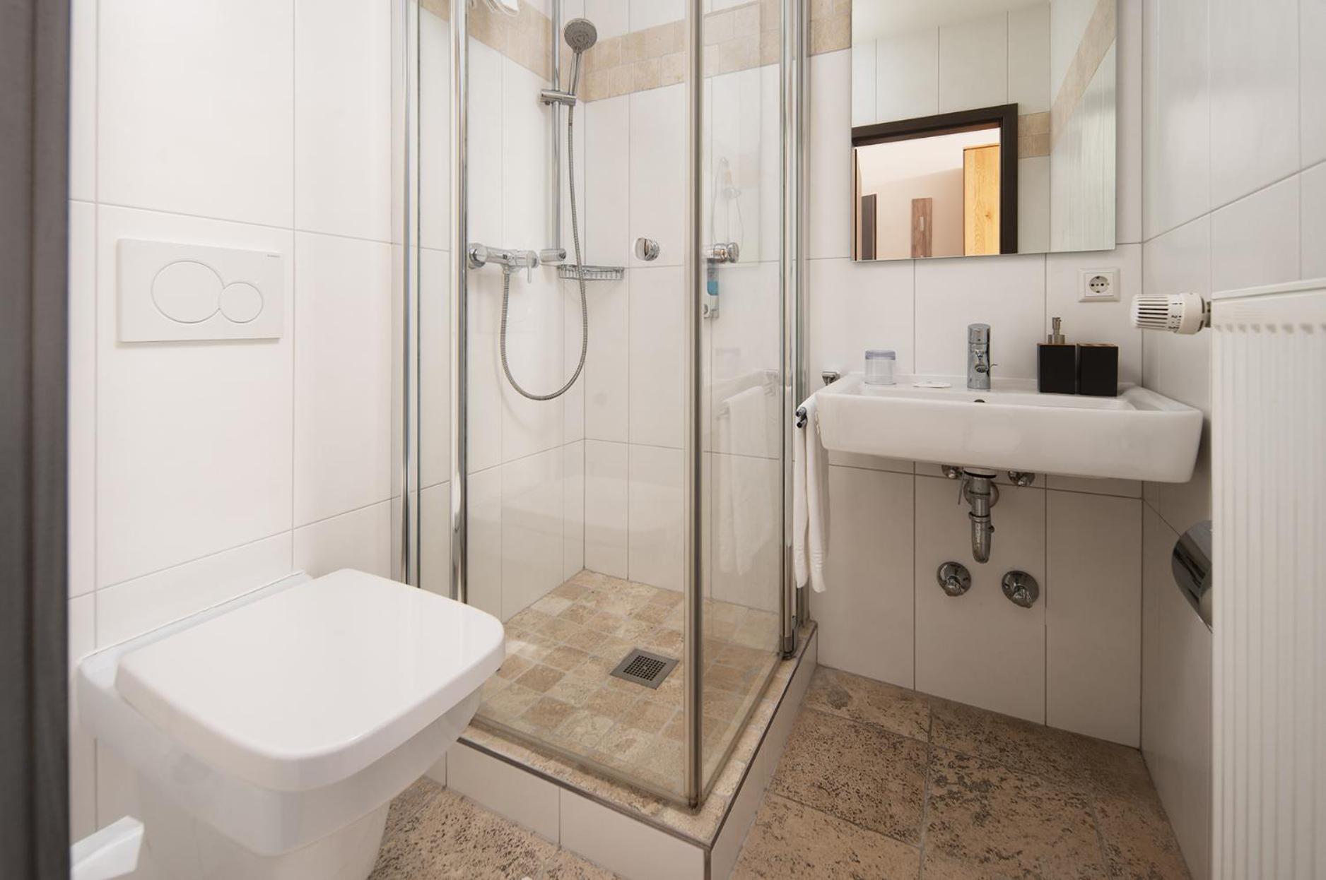 Hotel Vier Jahreszeiten Therme & Kliniken Bad Krozingen Naehe Freiburg & Schwarzwald Ideal Fuer Wellness Kur & Business Ausfluege 24H Check In- Wlan & Parken Gratis ภายนอก รูปภาพ