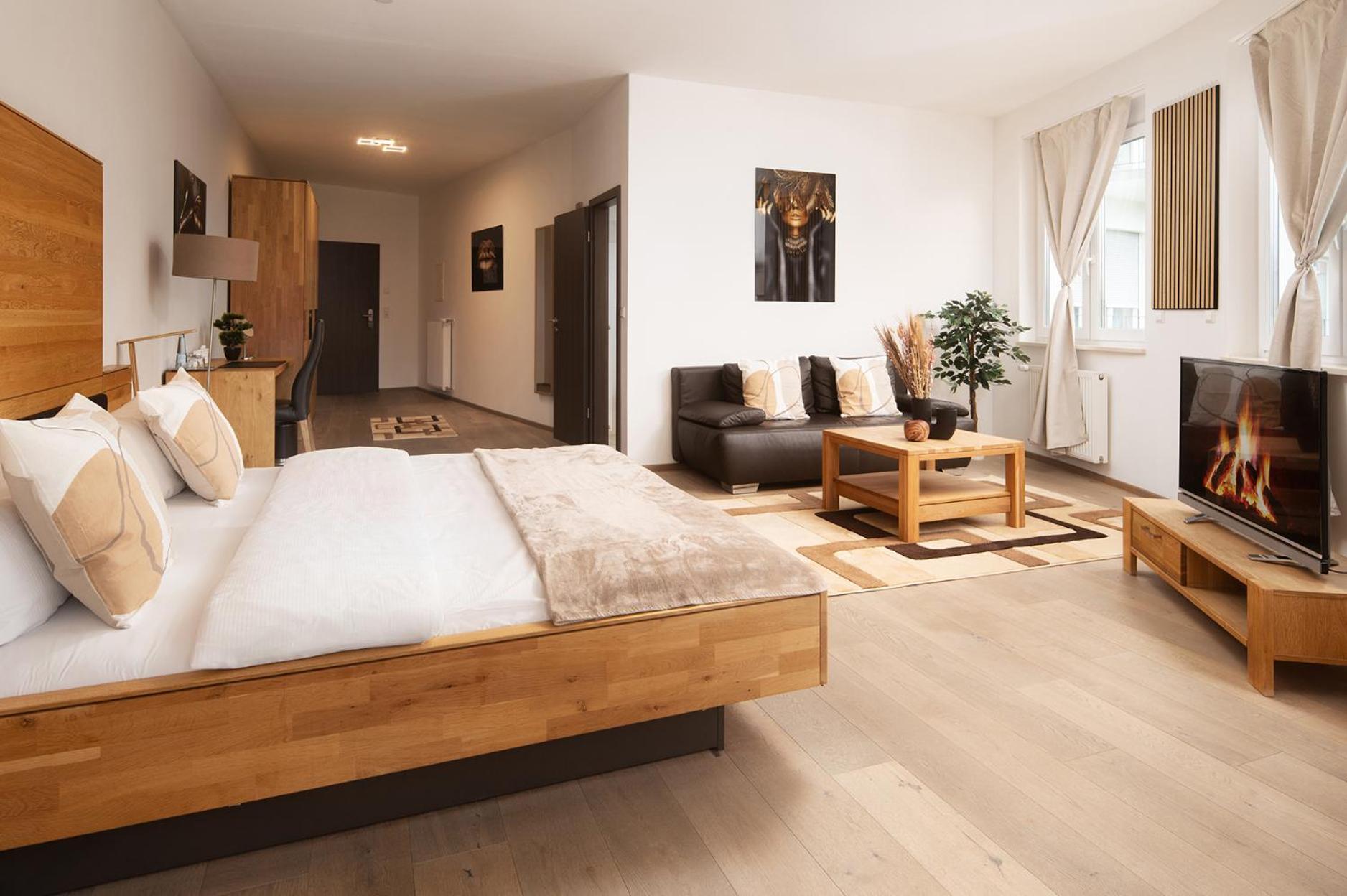 Hotel Vier Jahreszeiten Therme & Kliniken Bad Krozingen Naehe Freiburg & Schwarzwald Ideal Fuer Wellness Kur & Business Ausfluege 24H Check In- Wlan & Parken Gratis ภายนอก รูปภาพ