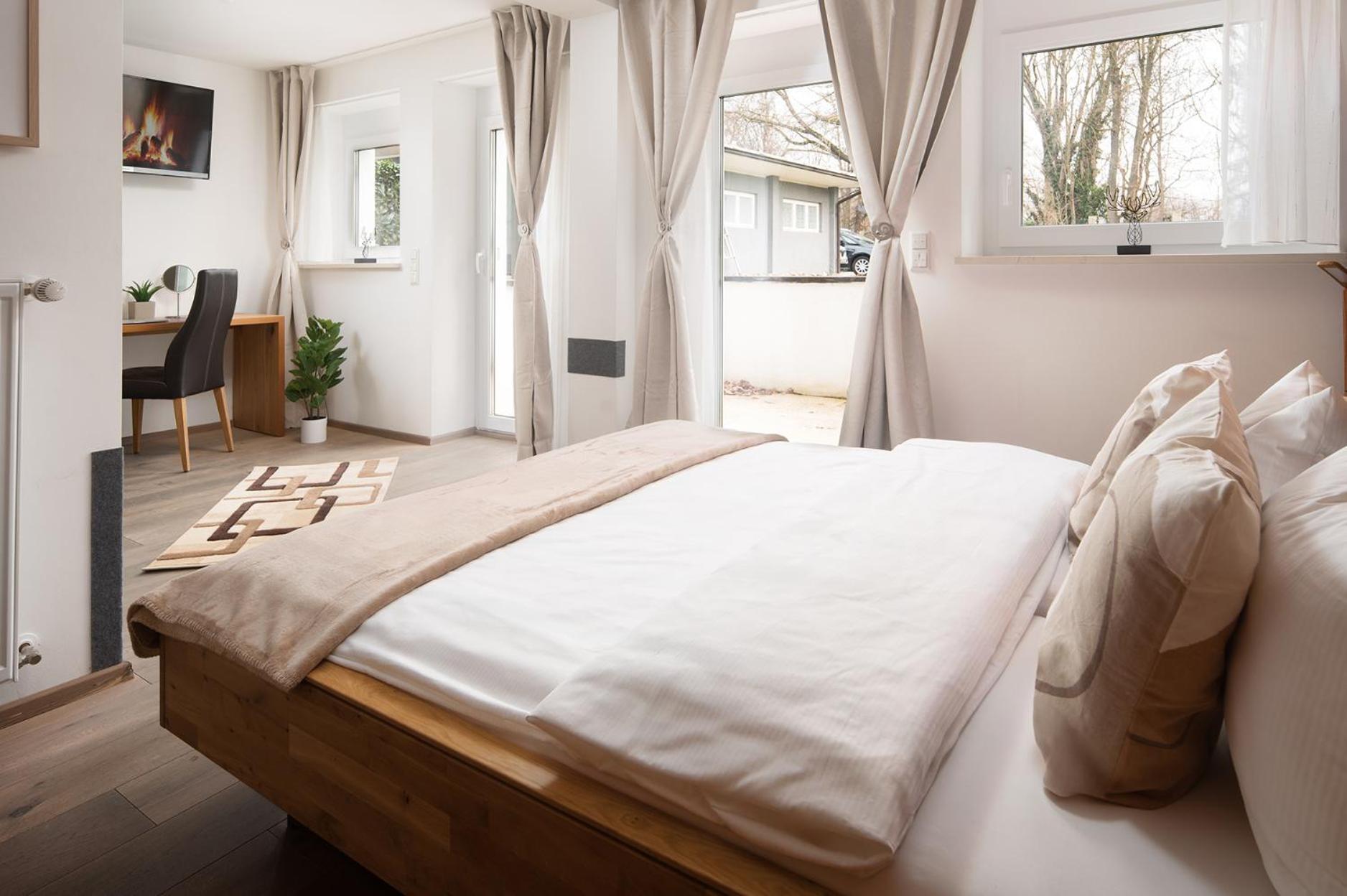 Hotel Vier Jahreszeiten Therme & Kliniken Bad Krozingen Naehe Freiburg & Schwarzwald Ideal Fuer Wellness Kur & Business Ausfluege 24H Check In- Wlan & Parken Gratis ภายนอก รูปภาพ