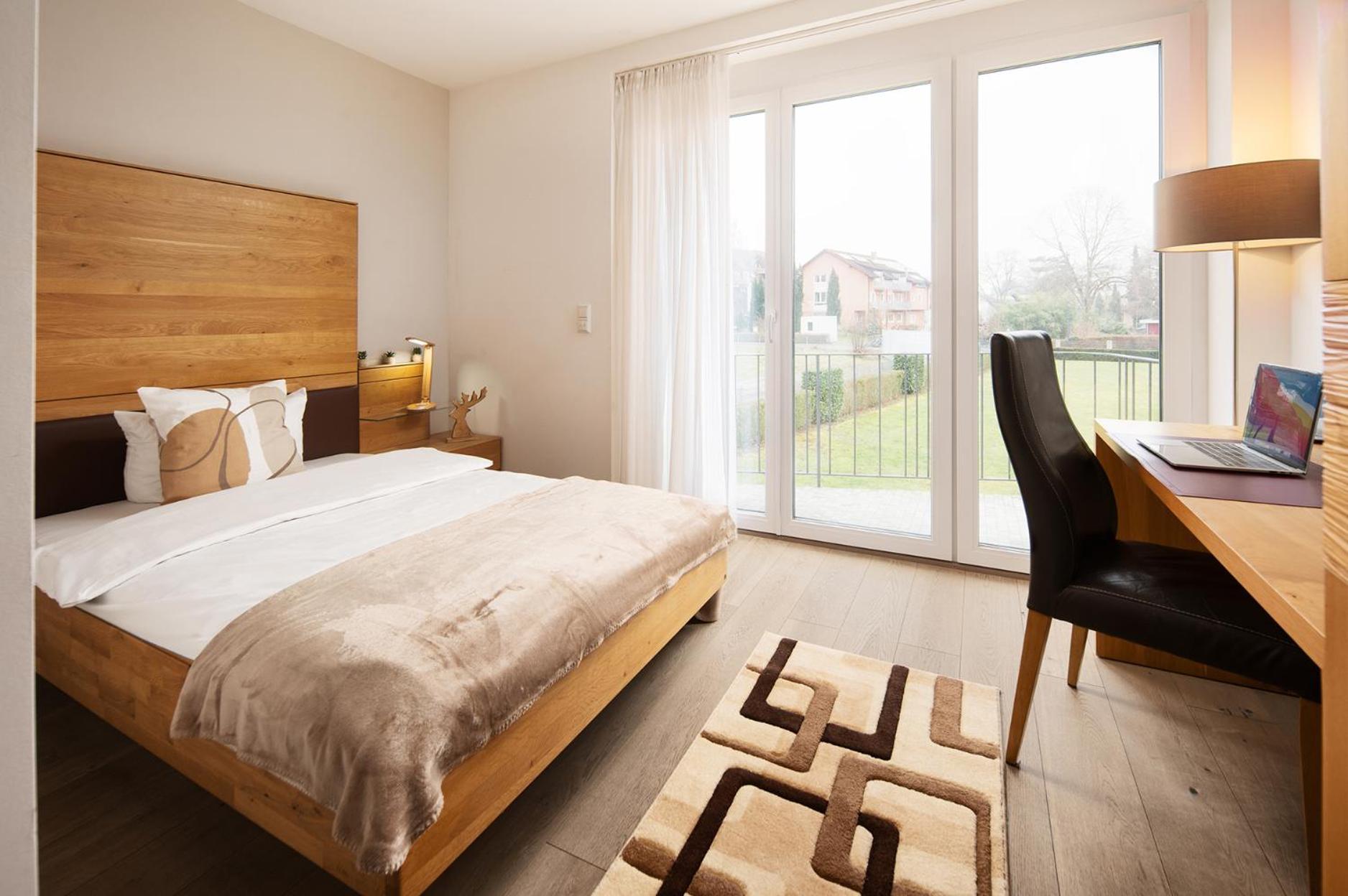 Hotel Vier Jahreszeiten Therme & Kliniken Bad Krozingen Naehe Freiburg & Schwarzwald Ideal Fuer Wellness Kur & Business Ausfluege 24H Check In- Wlan & Parken Gratis ภายนอก รูปภาพ